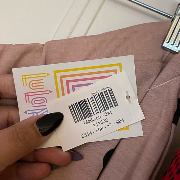 A beautiful pink skirt with black polkadots size 2 XL with  tags. - Picture 2 of 2